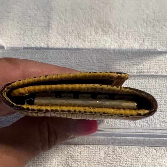 💛Louis Vuitton Epj Keycase💛 - Picture 3 of 5